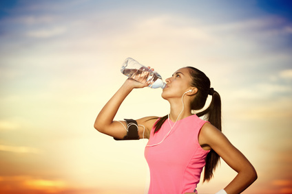 Hidratacion constante en tu nutricion deportiva