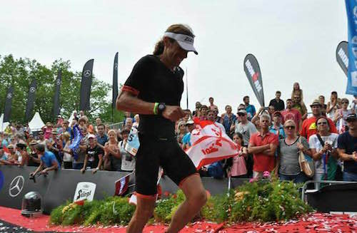 Joan CApdevila entra en meta del IronMan con nuestros suplementos deportivos